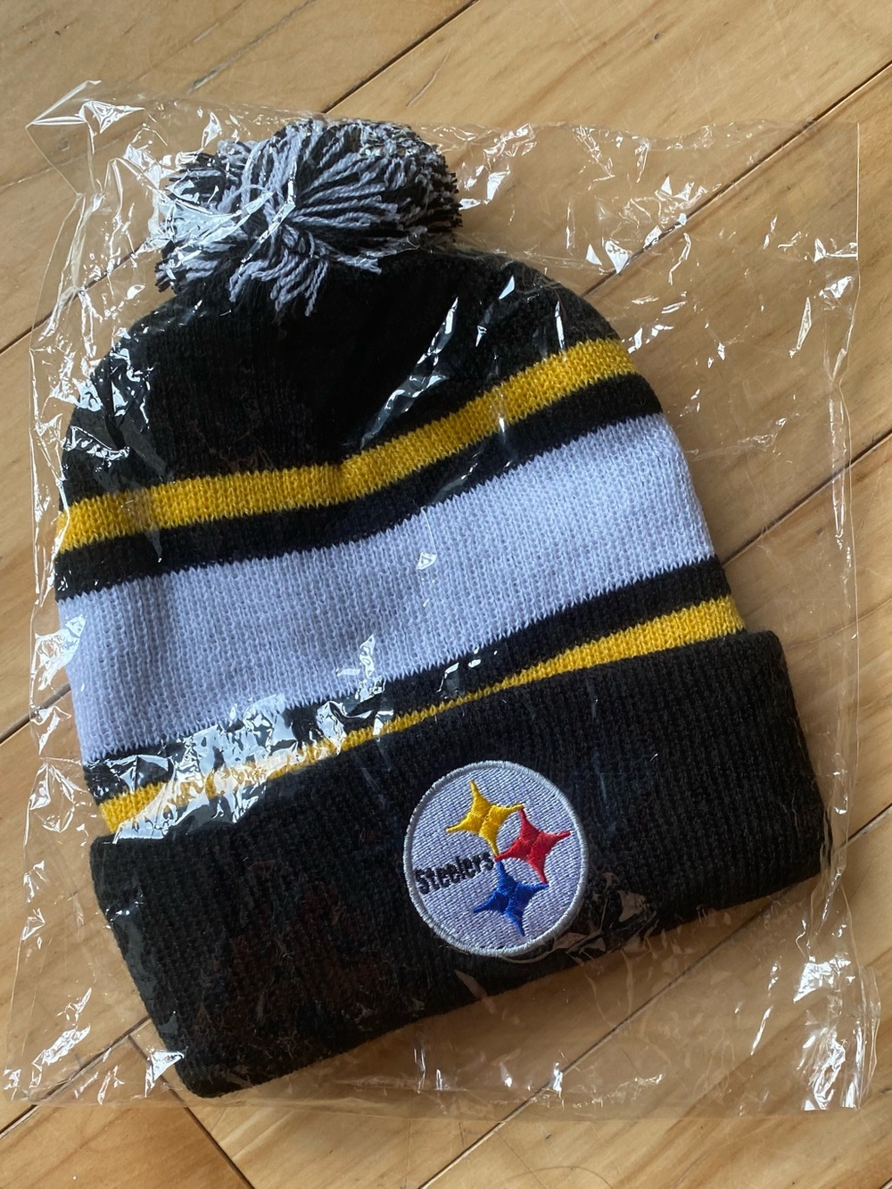 🏷️ NWT Pittsburgh Steelers x Budweiser Pom Beanie Hat